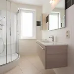 In With Sea Views Apartment *