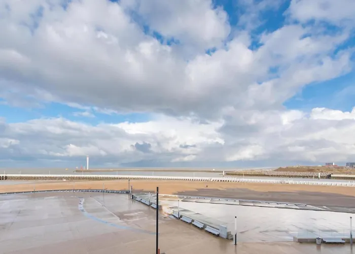 Apartment In With Sea Views *