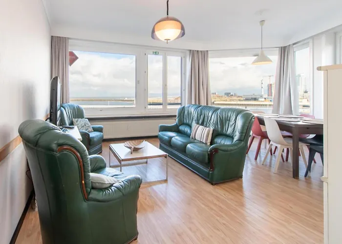 In With Sea Views Apartment